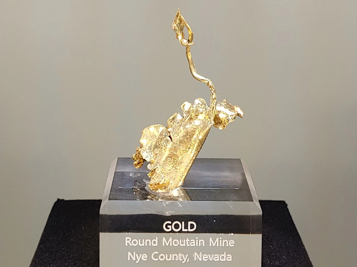 Gold_RoundMountain